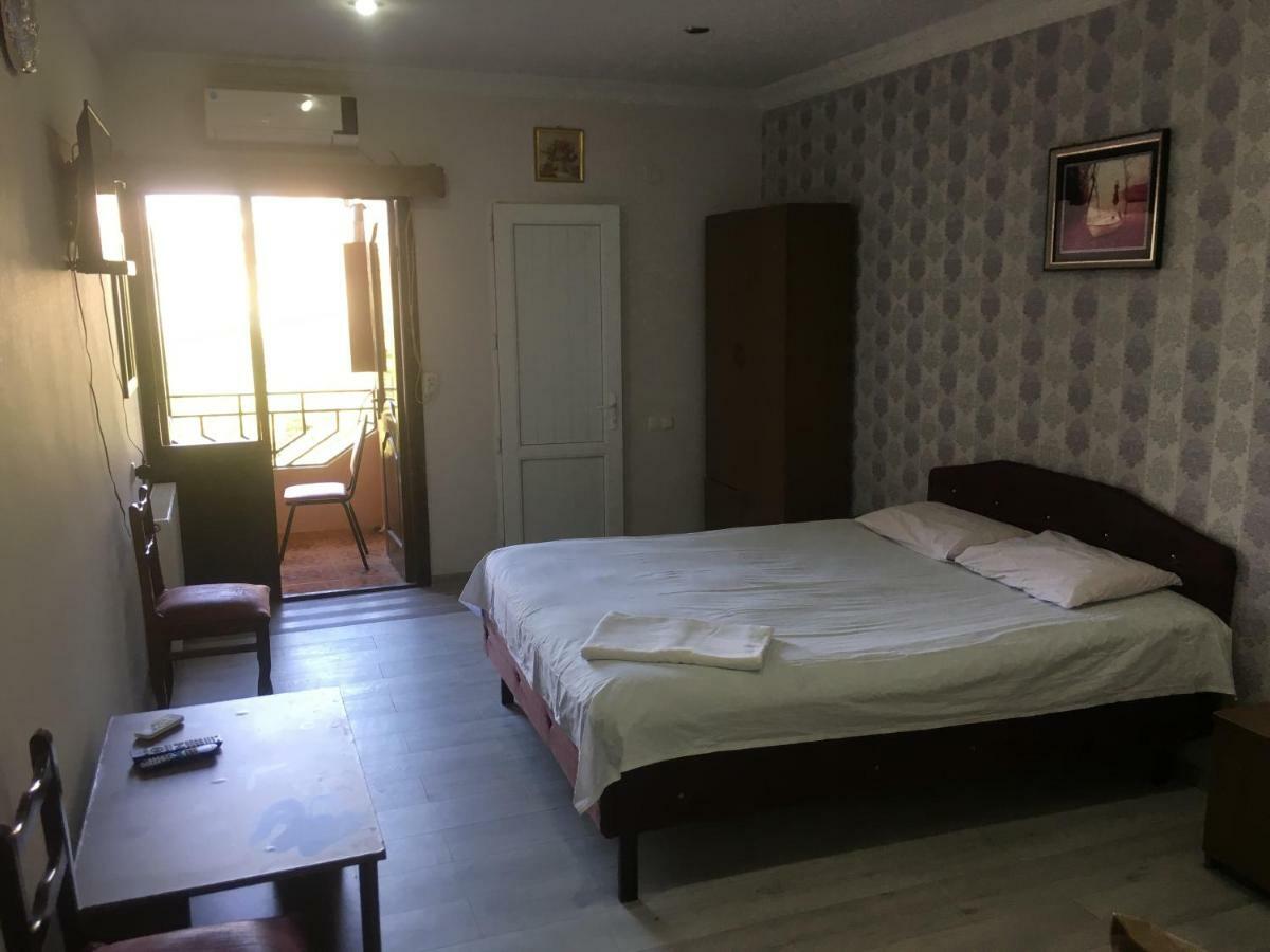 Hotel Texas Tbilisi Bagian luar foto